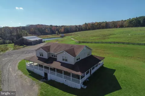 3045 Lakeford Rd, Terra Alta, WV 26764