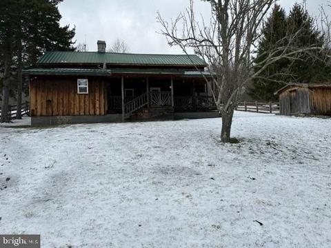 2461 Simoda Rd, Riverton, WV 26814