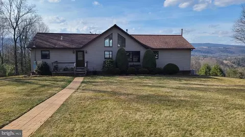 404 Misty Mountain Dr, Sugar Grove, WV 26815