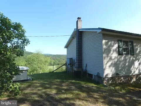 166 Carter Ln, Upper Tract, WV 26866 photo 10