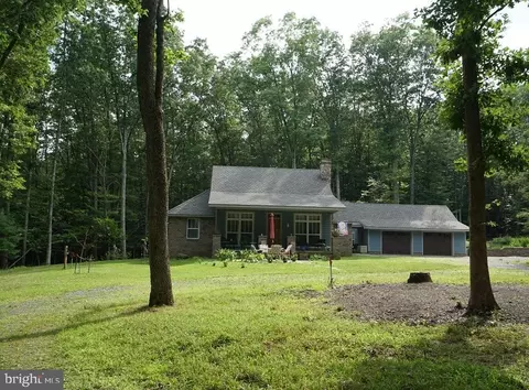 4911 Black Thorn Rd, Sugar Grove, WV 26815