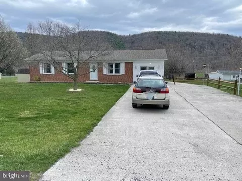 3392 Petersburg Pike, Franklin, WV 26807
