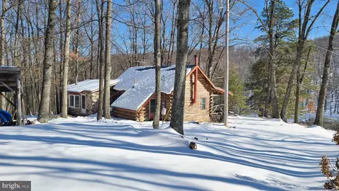 875 Hidden Valley Rd, Franklin, WV 26807