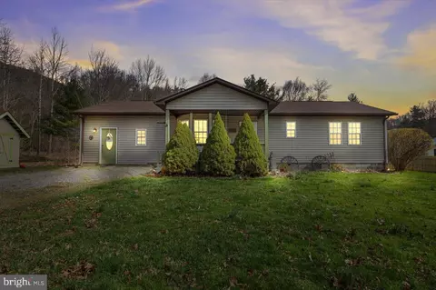 5338 Smith Creek Rd, Franklin, WV 26807