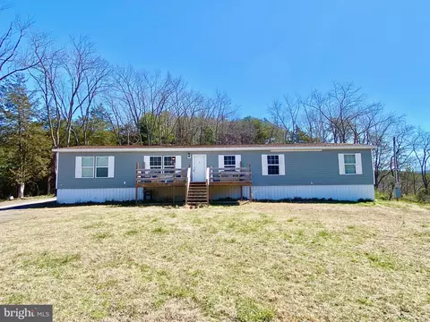 102 Peaceful Mtn, Brandywine, WV 26802