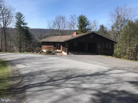 288 Pike Rd, Franklin, WV 26807