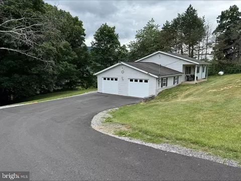 137 Sky View Ln, Franklin, WV 26807