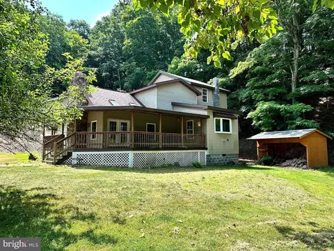 1333 Turkey Foot Ln, Petersburg, WV 26847
