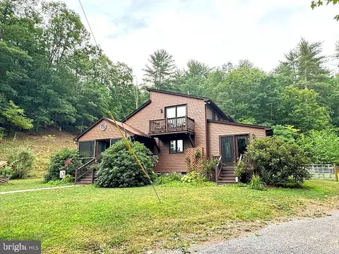562 Larry Linda Ln, Brandywine, WV 26802