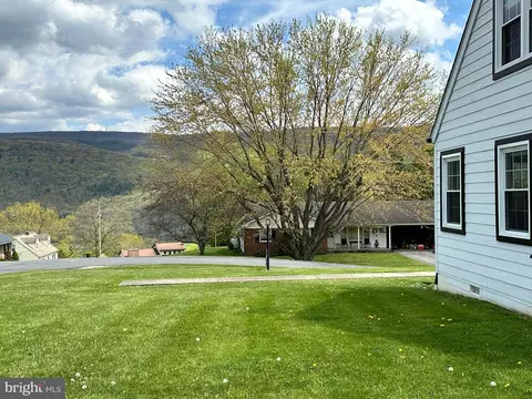 202 Cherry St, Franklin, WV 26807 photo 5
