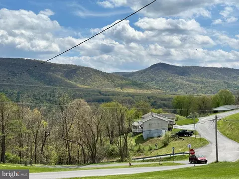 202 Cherry St, Franklin, WV 26807 photo 3