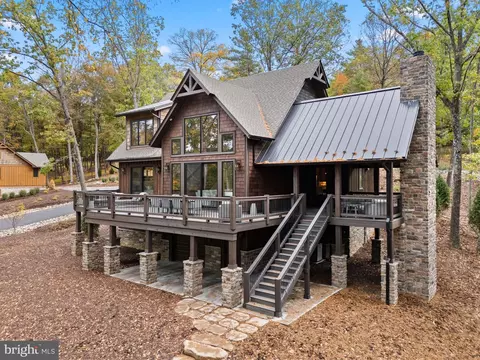 640 Golf Club Dr, Franklin, WV 26807