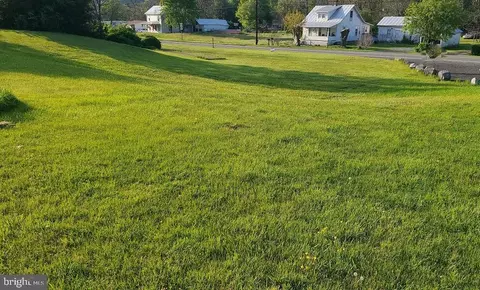12020 Blue Gray Trl, Brandywine, WV 26802