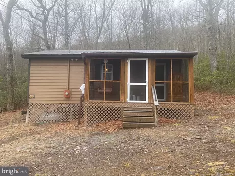 69 Sky Dr, Franklin, WV 26807
