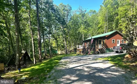 1397 High Valley Dr, Franklin, WV 26807