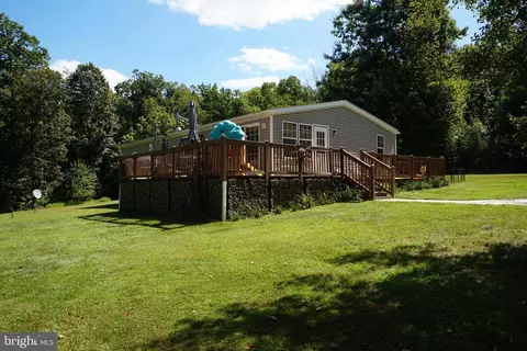 561 Blackberry Ln, Brandywine, WV 26802