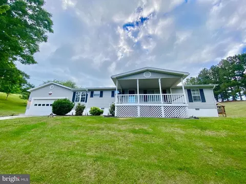 936 Halls Rd, Franklin, WV 26807