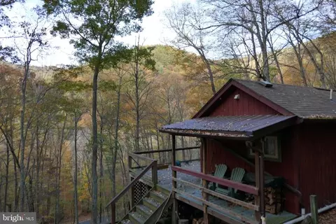 1453 Dry Run Rd, Franklin, WV 26807