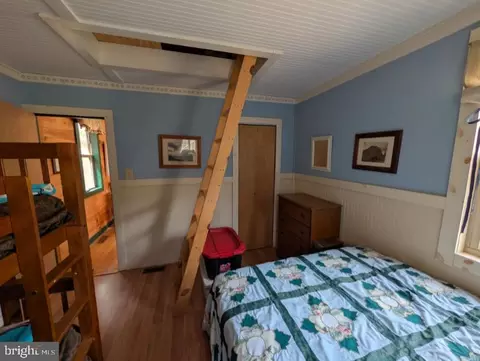 Bedroom - 1453 Dry Run Rd, Franklin, WV 26807 photo 3 of 3