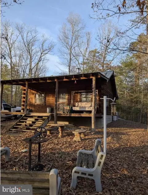 422 Cabin Hollow Ln, Brandywine, WV 26802