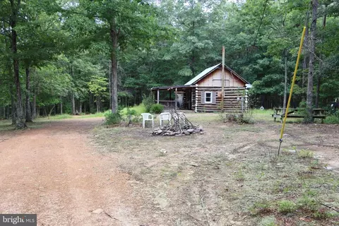 418 R R Ridge Rd, Brandywine, WV 26802