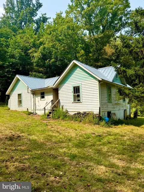378 Indian Trl, Seneca Rocks, WV 26884