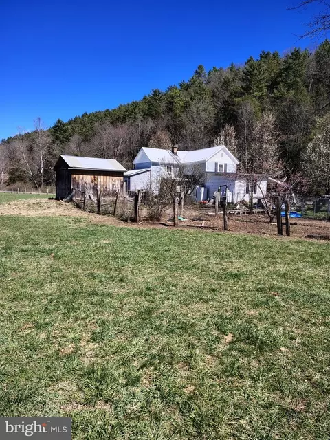 8124 Thorn Creek Rd, Sugar Grove, WV 26815