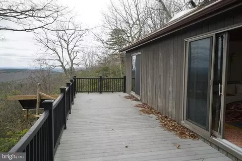 829 Kile Knob Rd, Franklin, WV 26807