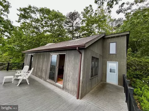 829 Kile Knob Rd, Franklin, WV 26807