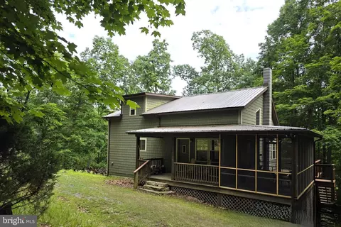 565 Scarlet Tanager Trl, Franklin, WV 26807