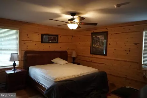 Bedroom - 150 Sharp Ridge Ln, Franklin, WV 26807 photo 3 of 5