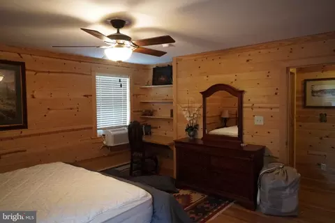 Bedroom - 150 Sharp Ridge Ln, Franklin, WV 26807 photo 4 of 5