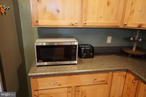 Kitchen - 150 Sharp Ridge Ln, Franklin, WV 26807 photo 3 of 6