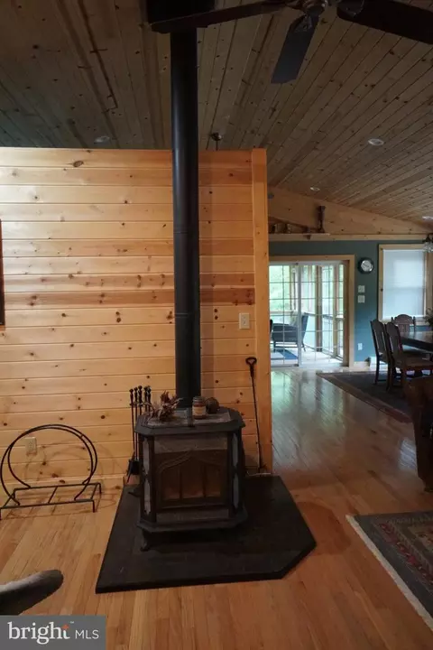 Entry Way - 150 Sharp Ridge Ln, Franklin, WV 26807 photo 3 of 6