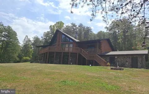 90 Pennington, Liberty, WV 25124