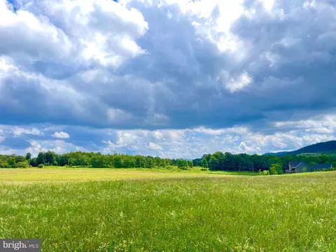 000 Mallow Lake Dr, Davis, WV 26260