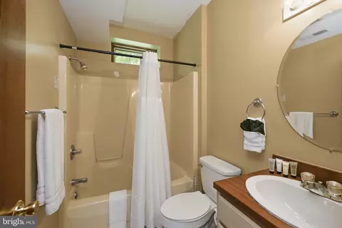 Bath - 330 Slopeside Rd, Davis, WV 26260 photo 5 of 5