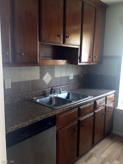 155 Parkway Dr, Hampton, VA 23669 photo 4