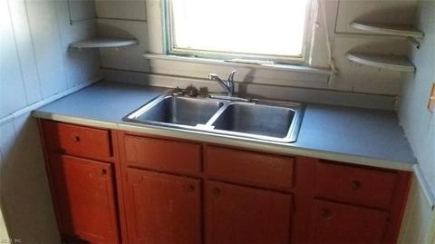 214 Pinner St E, Suffolk, VA 23434 photo 7
