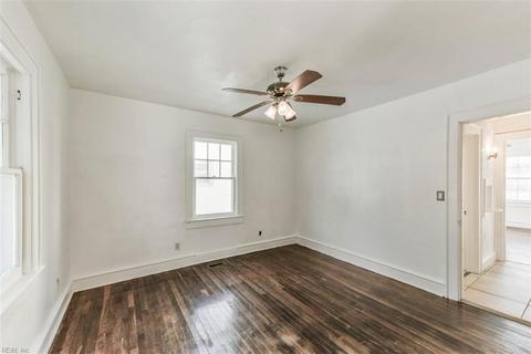 327 Algonquin Rd, Hampton, VA 23661 photo 11