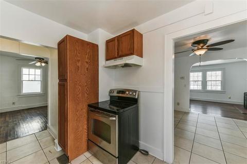 327 Algonquin Rd, Hampton, VA 23661 photo 10