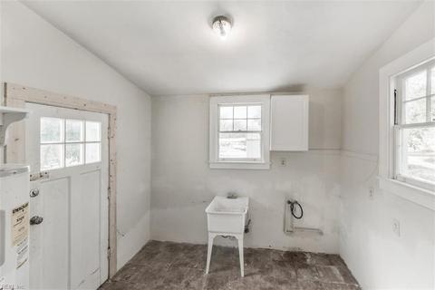 327 Algonquin Rd, Hampton, VA 23661 photo 25