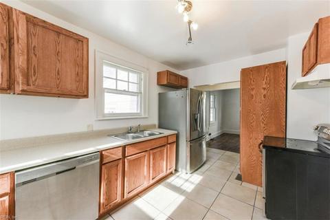 327 Algonquin Rd, Hampton, VA 23661 photo 9