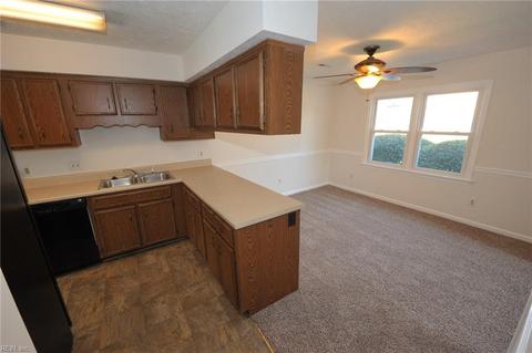 235 Loch Cir, Hampton, VA 23669 photo 9
