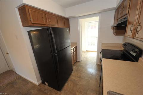 235 Loch Cir, Hampton, VA 23669 photo 11