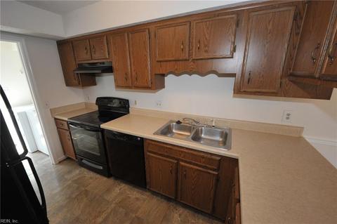 235 Loch Cir, Hampton, VA 23669 photo 10