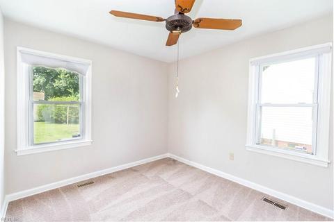 619 Lee St, Hampton, VA 23669 photo 8