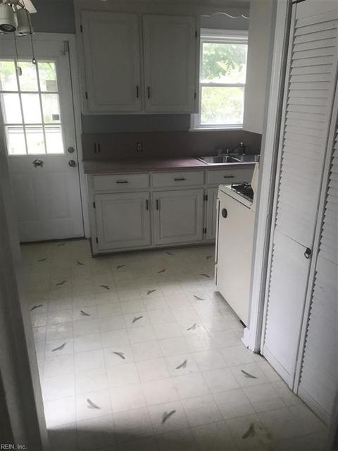619 Lee St, Hampton, VA 23669 photo 3
