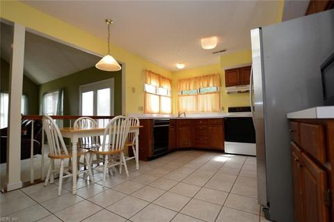 2 Tabatha Cir, Hampton, VA 23666 photo 16