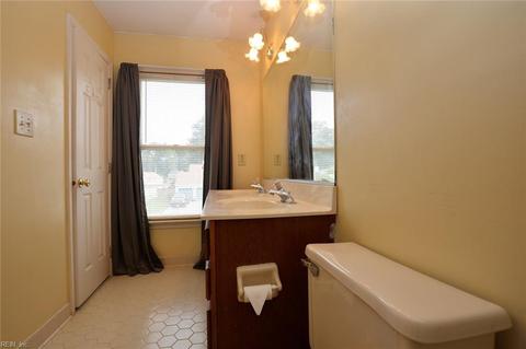 2 Tabatha Cir, Hampton, VA 23666 photo 30